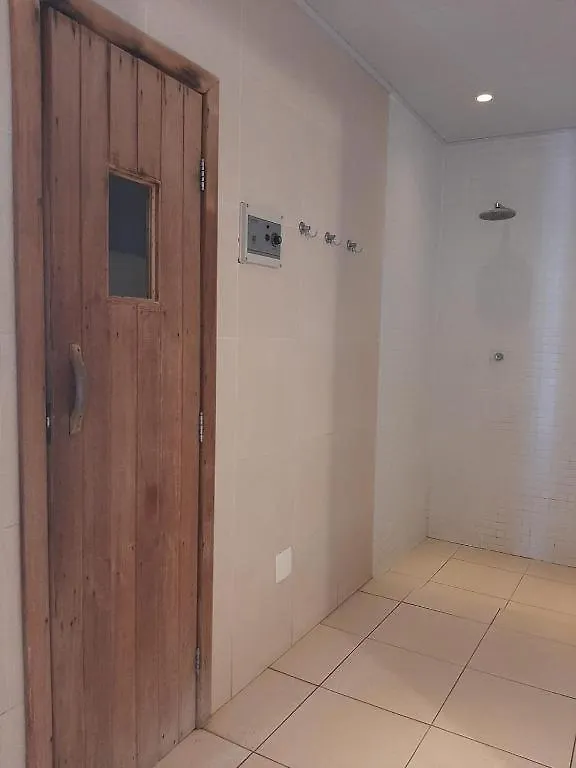 Mandai Flat 412 Apartment Cabo Frio 0*,  Brazil